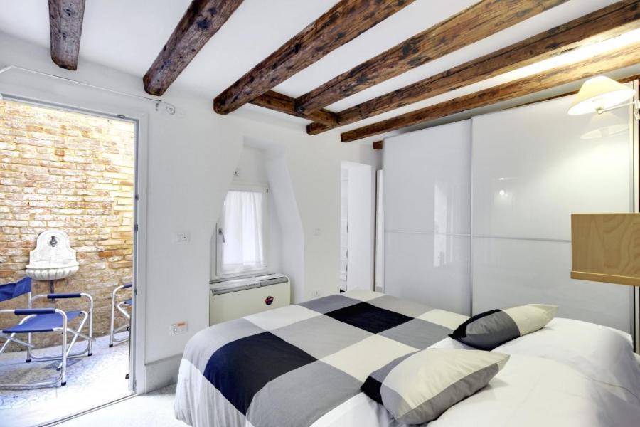 Cozy Apartment Up To 4 In Biennale Giardini By Bricola Apartments Wenecja Zewnętrze zdjęcie
